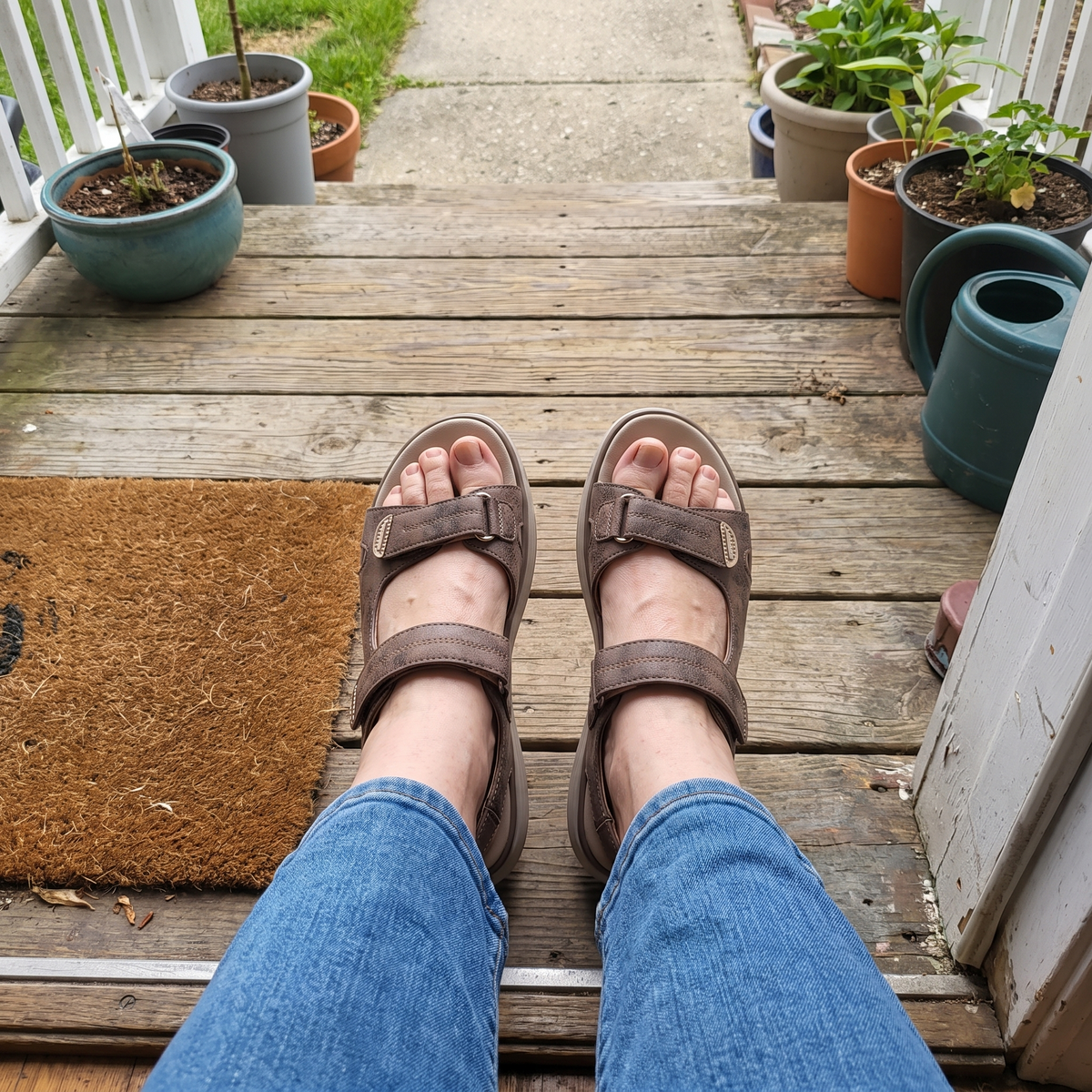 LYDIA COMFORT SANDALS