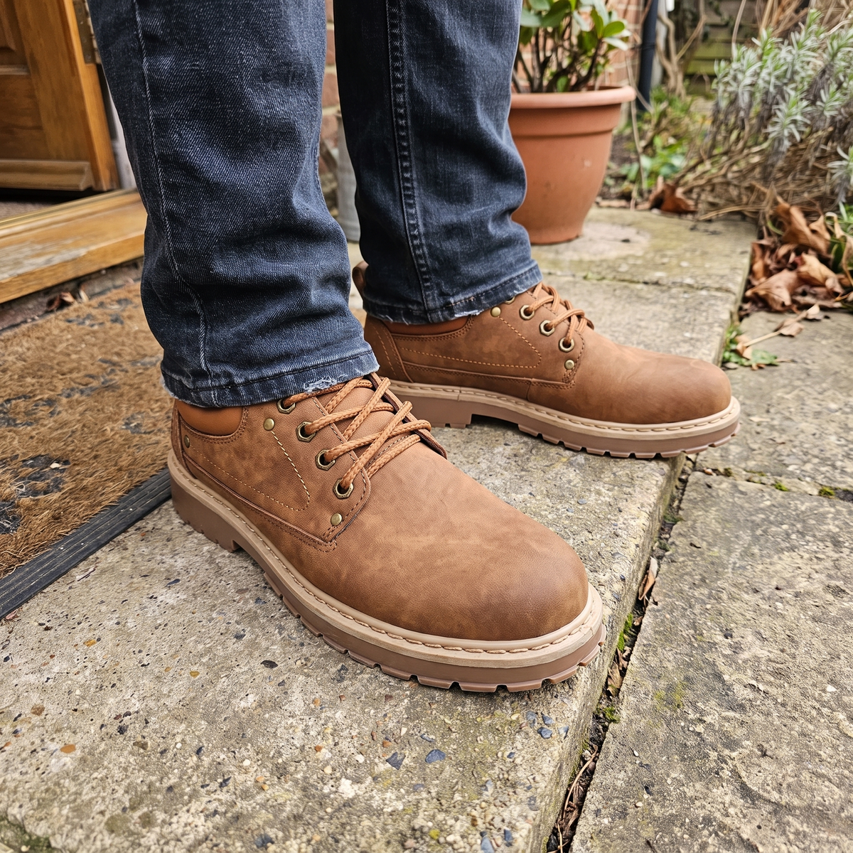 BRAMWELL RETRO LEATHER BOOTS