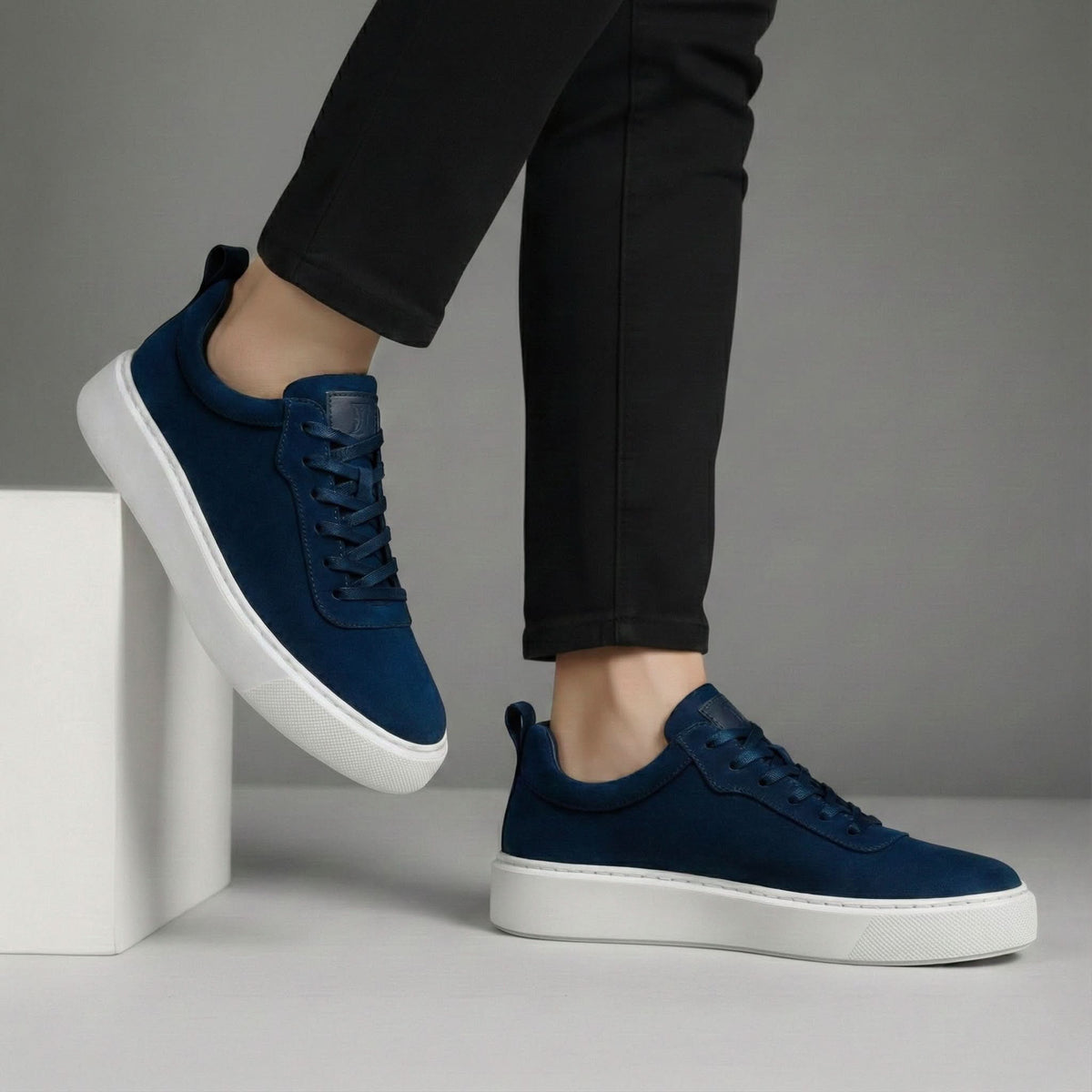 HARRINGTON SUEDE COMFORT TRAINERS