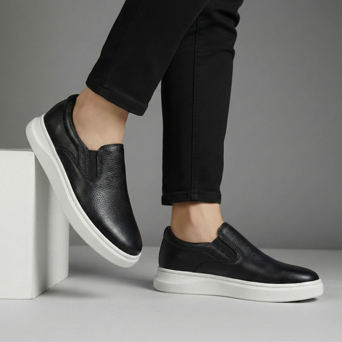 FAIRFORD BLACK GRAIN LEATHER SHOES