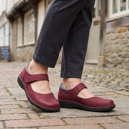 BEATRIX BUCKLE STRAP SHOES
